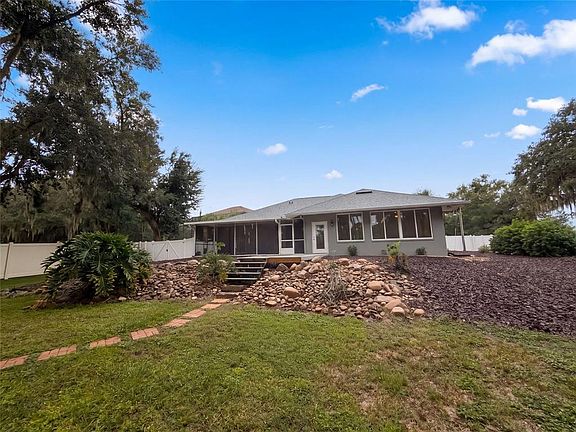 5th image of 219 WILLOW BEND PARKWAY