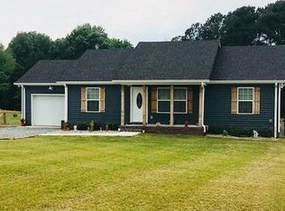 123 Blackey Bandy Rd, Bethpage, TN 37022