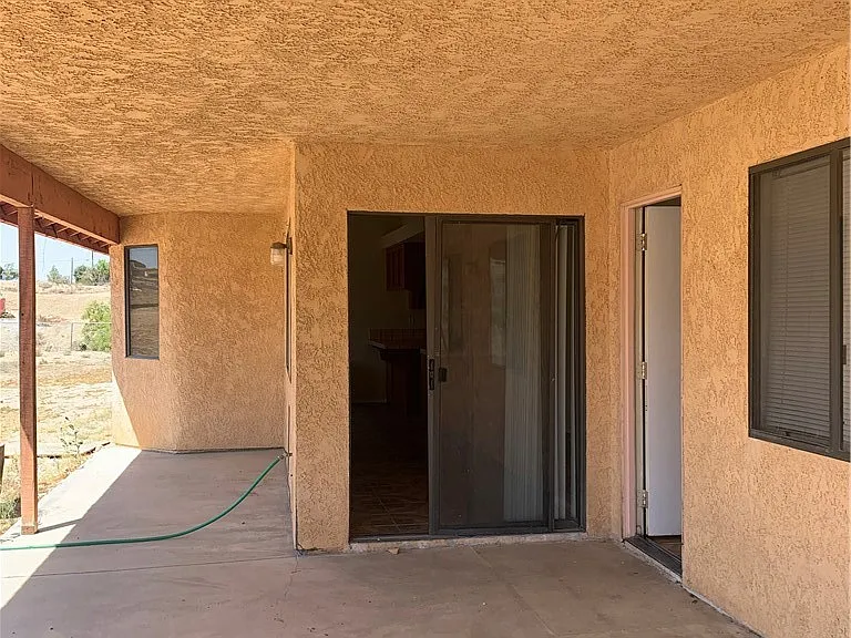 10912 Moreno Ave — Photo 14
