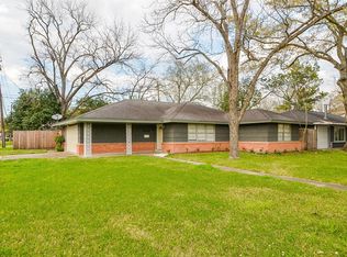 5010 Mimosa Dr, Bellaire, TX 77401