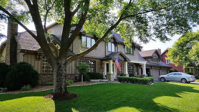 2nd image of 715 Alvarado Ln N