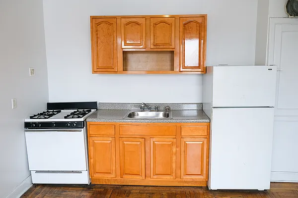 Rented by Bohemia Realty Group | media 4