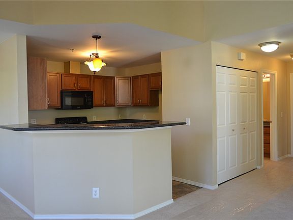 3rd image of 22121 41st Pl S Unit 204