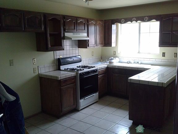5th image of 11728 Antwerp Ave