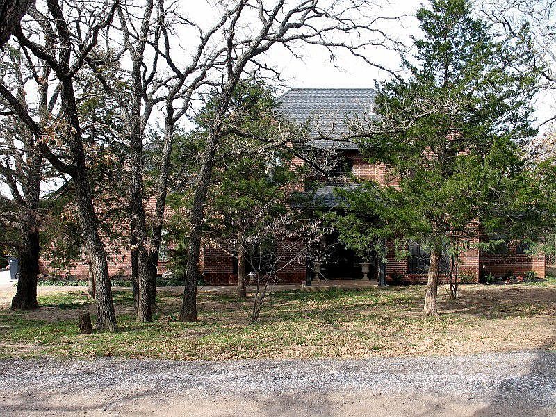 1st image of 14001 N Douglas Blvd