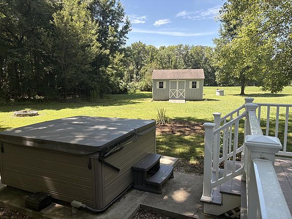 5th image of 3864 Hacks Neck Rd