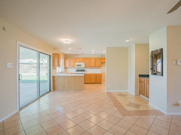 5th image of 4242 W Garden Dr
