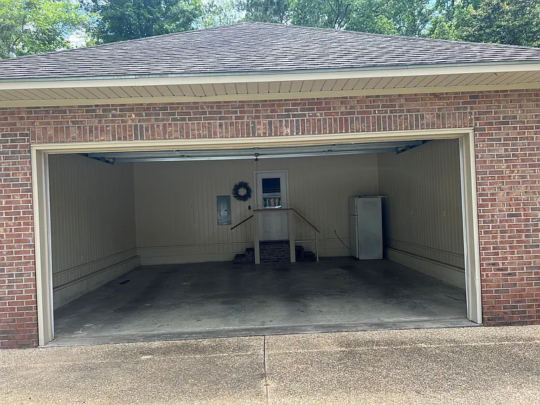 Spacious 2 car garage
