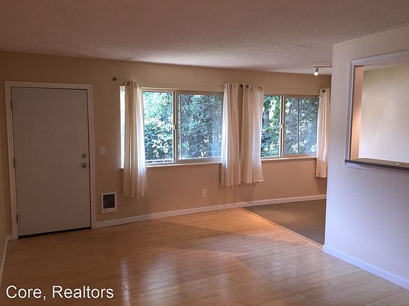 4th image of 419 SE 30th Ave #5165674
