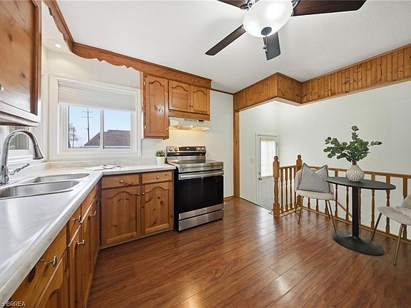 5th image of 10 Rutherford St