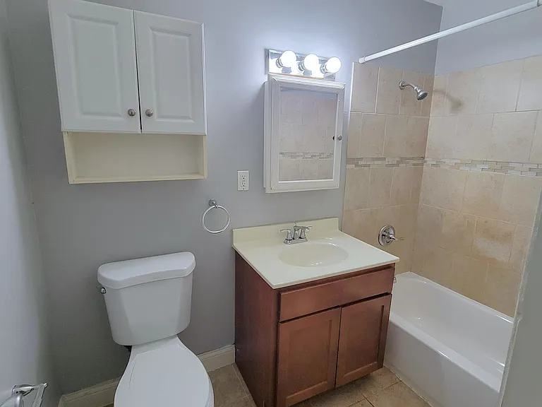 1431 Jefferson St NE #4 — Photo 22