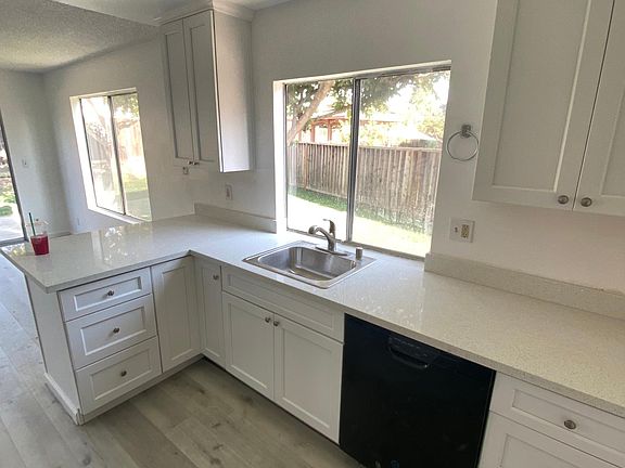 4th image of 3250 Boswall Ct