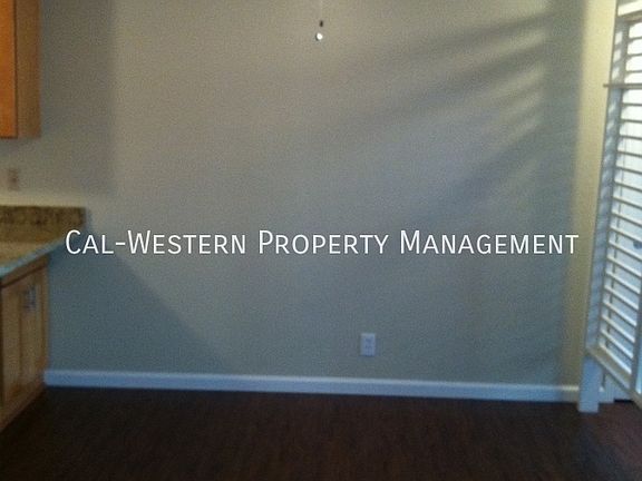 3rd image of 1555 Maurice Ln APT 3