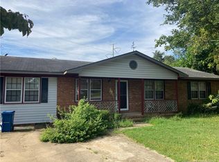 2132 Quailridge Dr, Fayetteville, NC 28304