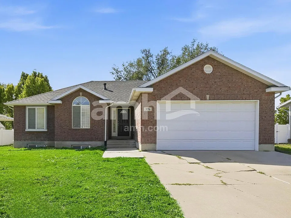 376 S 1125 W