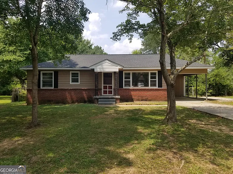 16 Rooney Rd SW — Photo 1