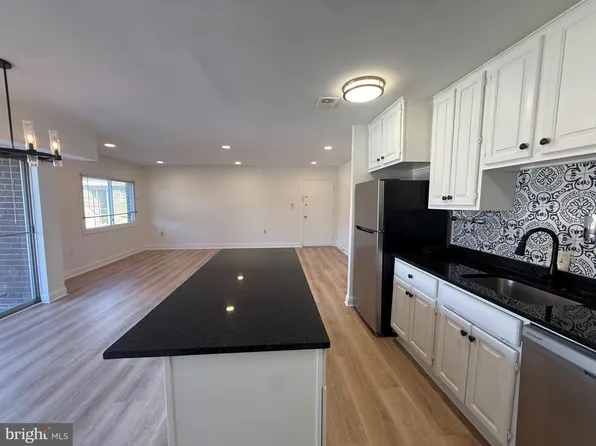 3842 Bel Pre Rd APT 12, Silver Spring, MD 20906