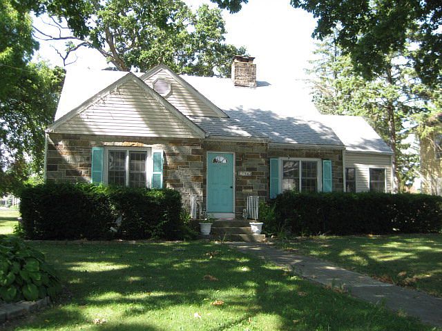 1st image of 1158 E Center St