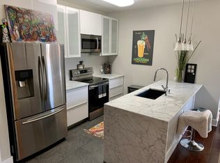 1101 W 1st St APT 215, Charlotte, NC 28205