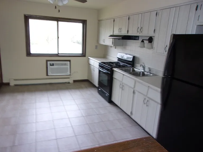 18539 Christina Dr #12 — Photo 3