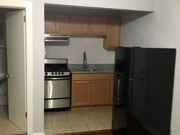 3rd image of 1456 W Fargo Ave #1456105