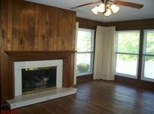 817 Big Bend Woods Dr, Ballwin, MO 63021