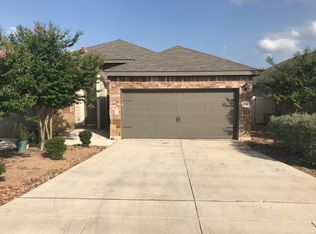 738 Saengerhalle Rd, New Braunfels, TX 78130