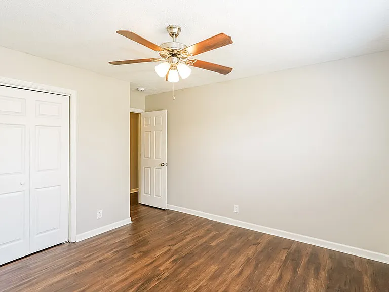 1502 Cedardale Rd — Photo 14