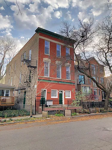 1431 W Huron St #2R Photo 1