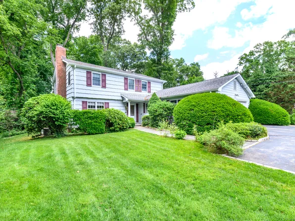 32 Brandywine Road, Stamford, CT 06905