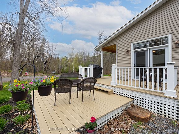 4th image of 173 Castle Rock Ln