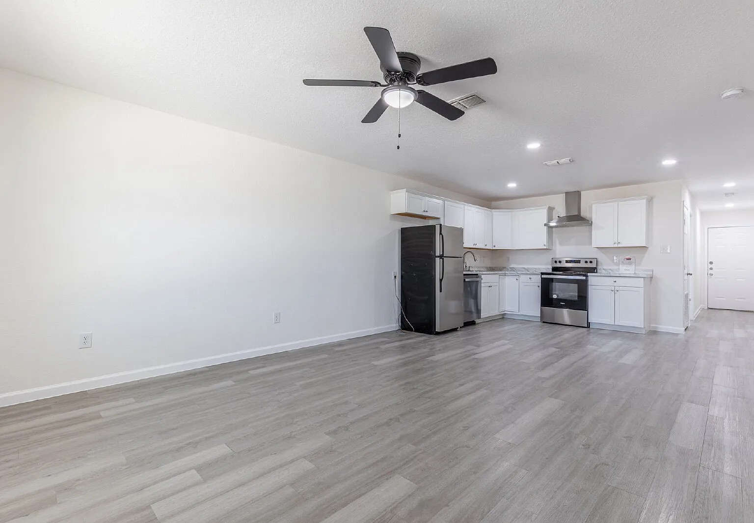 3 bed, 2.0 bath, $1,450 — Photo 4
