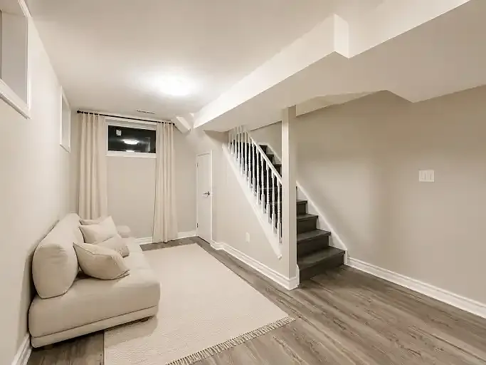 2 bed, 1.0 bath, 800 sqft, $1,795 — Photo 2
