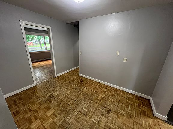 5th image of 607 Swigart St