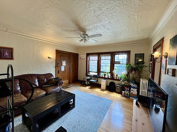 3rd image of 1800-1808 E Olive St #2