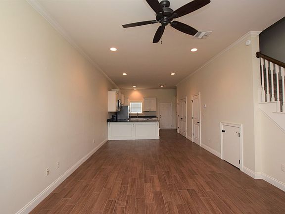 3rd image of 333 Prewitt St