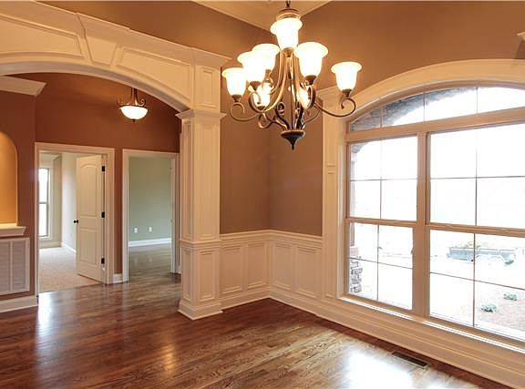 3rd image of 1072 Luxborough Dr #88