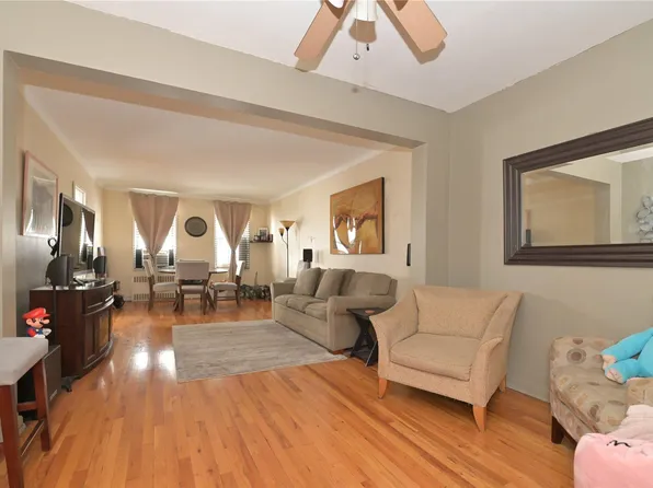 84-31 Van Wyck Expressway #2L, Briarwood, NY 11432