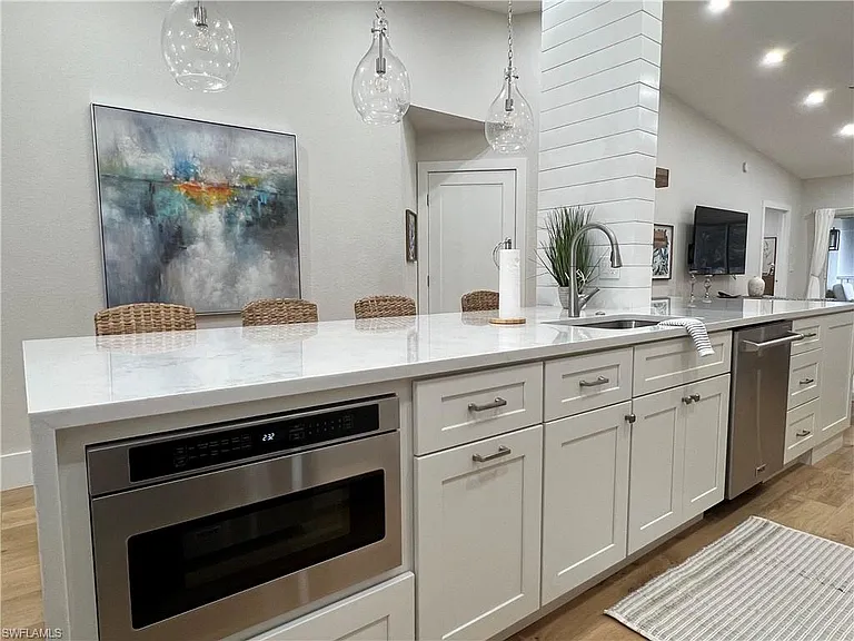 7087 Barrington Cir #201 — Photo 31
