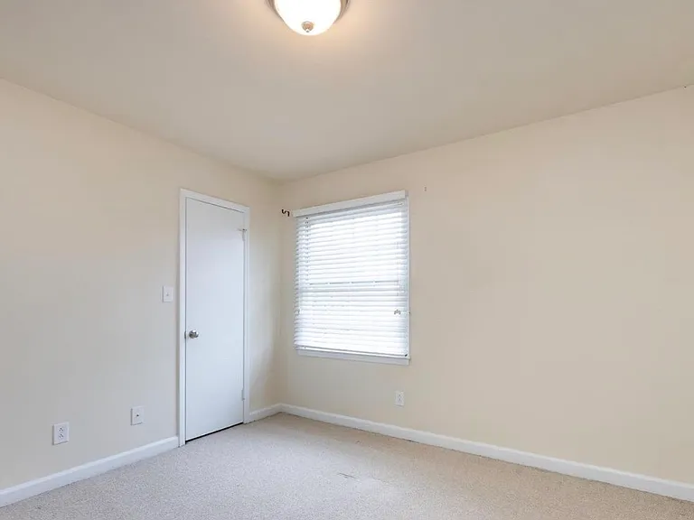 4333 Hathaway St #C — Photo 8