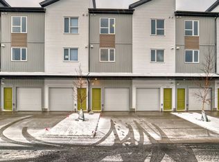 301 N Redstone Blvd NE, Calgary, AB T3N1K3