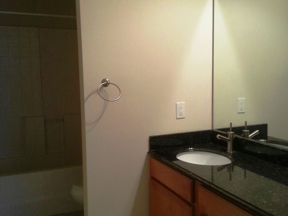 2nd image of 885 Forest Ave APT 204