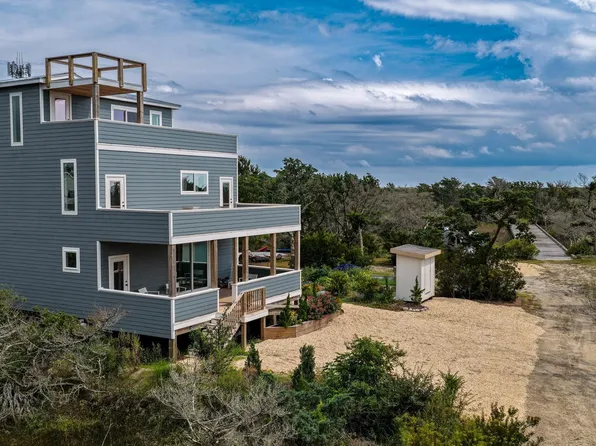 120 Bryant Ln, Ocracoke, NC 27960