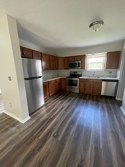2nd image of 11771 Cedarcreek Dr