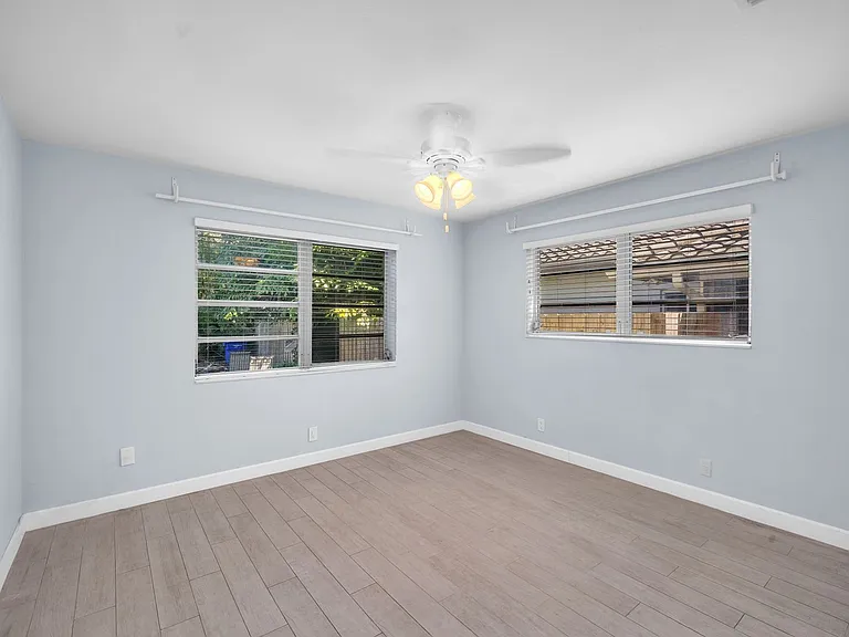 1351 Van Buren St — Photo 10