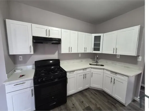 58 Willoughby St #1R, Newark, NJ 07112