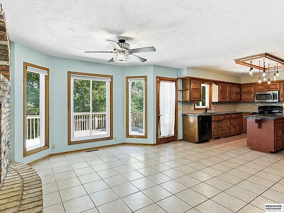 4th image of 1000 Hickory Hill Rd