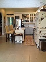 3rd image of 1525 Morningside Dr