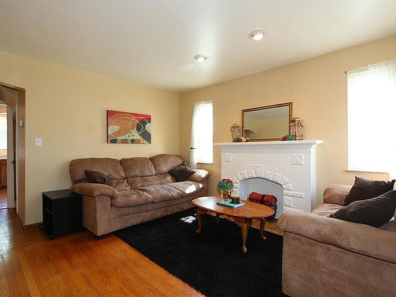4th image of 3065 Hegry Cir