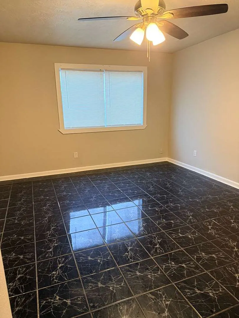 House For Rent 535 Georgetown St Beaumont, TX 77707 — Photo 3